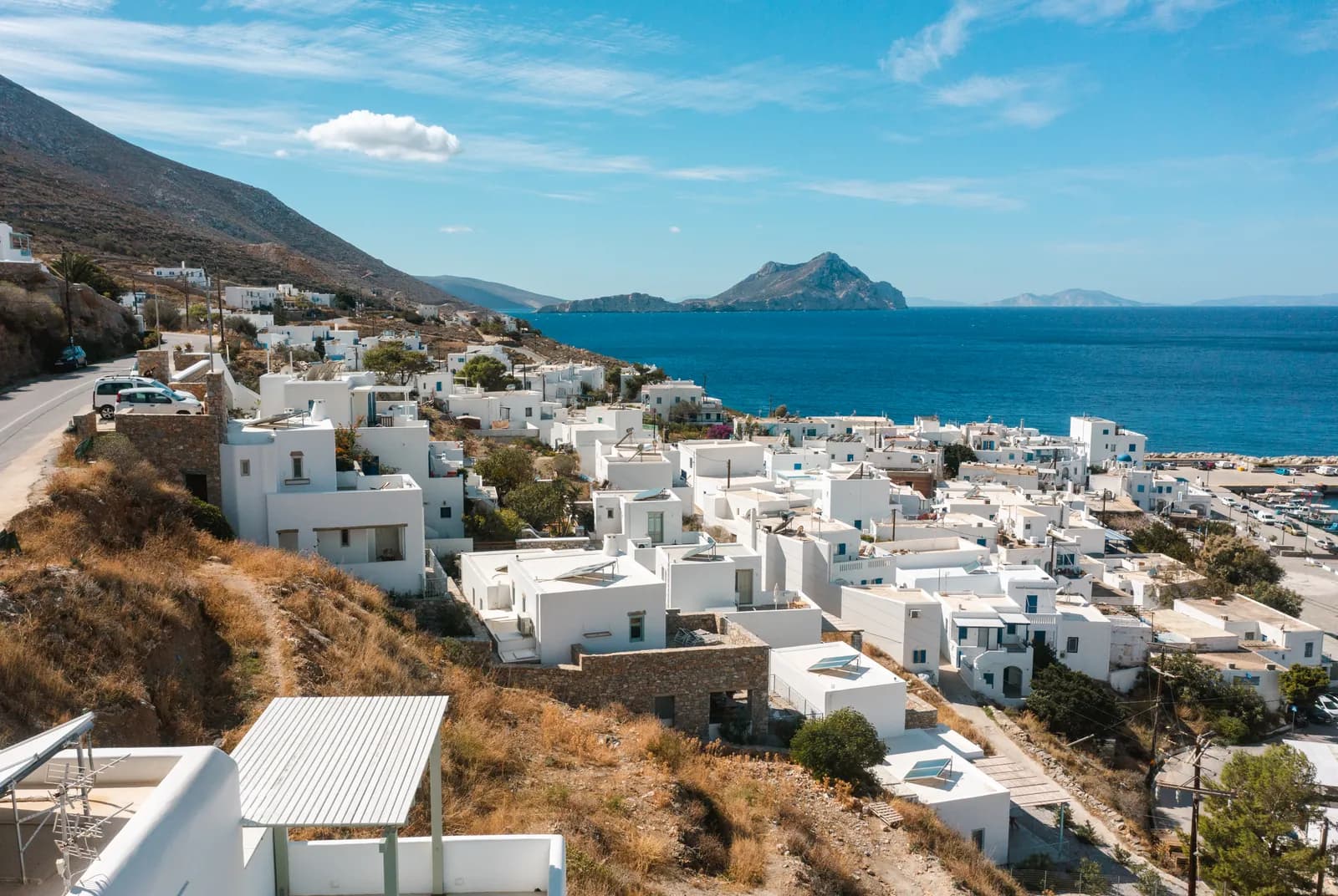 Ormos Resort - The resort sits at the edge of Aegiali Village, where the whitewashed houses meet the sea. Steps away from the sandy beach, cafés, shops, and local bakeries, it offers a peaceful stay close to everything that makes island life so special.